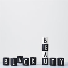 Lade das Bild in den Galerie-Viewer, DESIGN LETTERS Porzellan Becher A-Z black