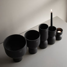 Lade das Bild in den Galerie-Viewer, DBKD Post Kerzenhalter Cast Iron