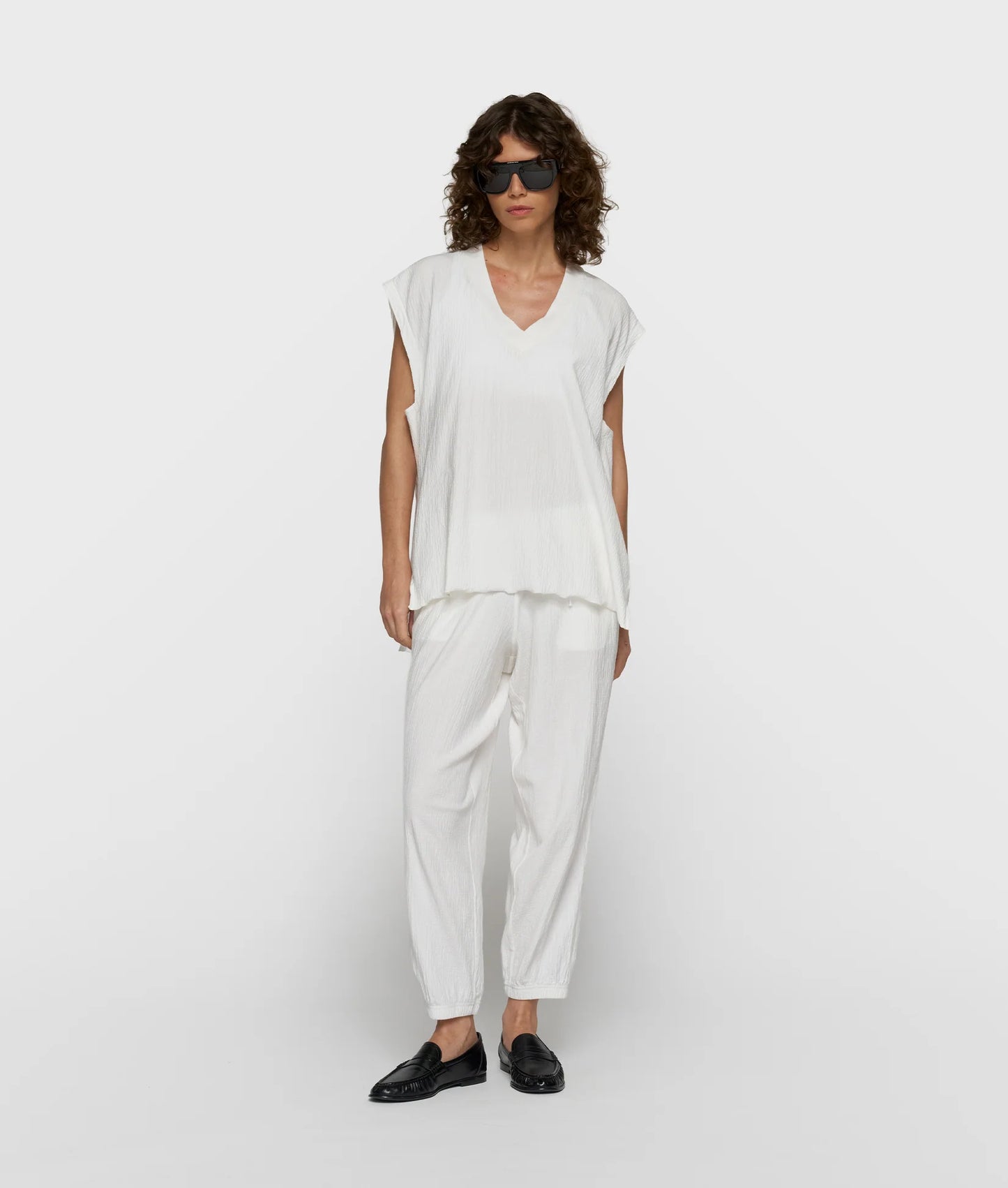 10DAYS AMSTERDAM Cropped Easy Jogger Crinkle - Ecru
