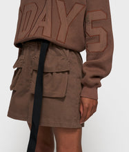 Lade das Bild in den Galerie-Viewer, 10DAYS AMSTERDAM Utility Shorts Truffle
