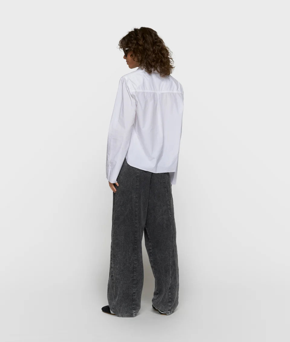 10DAYS AMSTERDAM Cropped Bluse mit Schulterpolster White