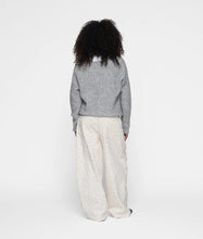 Lade das Bild in den Galerie-Viewer, 10 DAYS AMSTERDAM Deep Neck Sweater Grey
