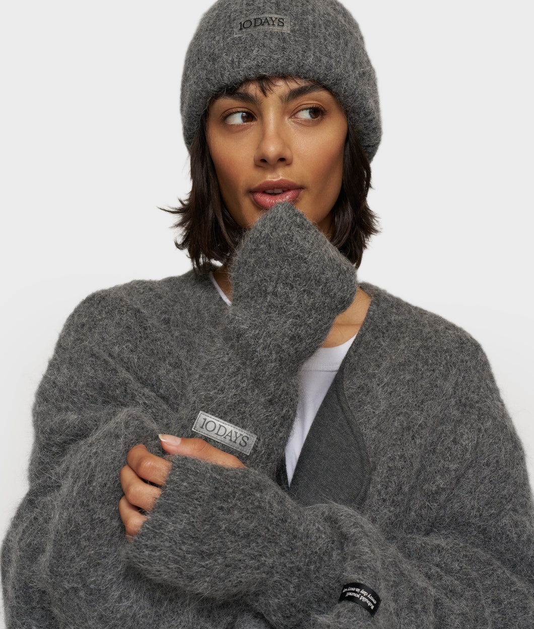 10DAYS AMSTERDAM Hairy Knit Gloves