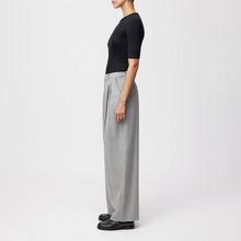 Lade das Bild in den Galerie-Viewer, DRYKORN Hose Ink aus Flanell Grey
