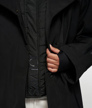 Lade das Bild in den Galerie-Viewer, 10DAYS AMSTERDAM The Cool Coat Black
