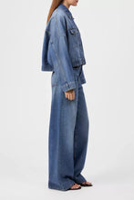 Lade das Bild in den Galerie-Viewer, DRYKORN Oversized Jeans Jacket Holbrooks
