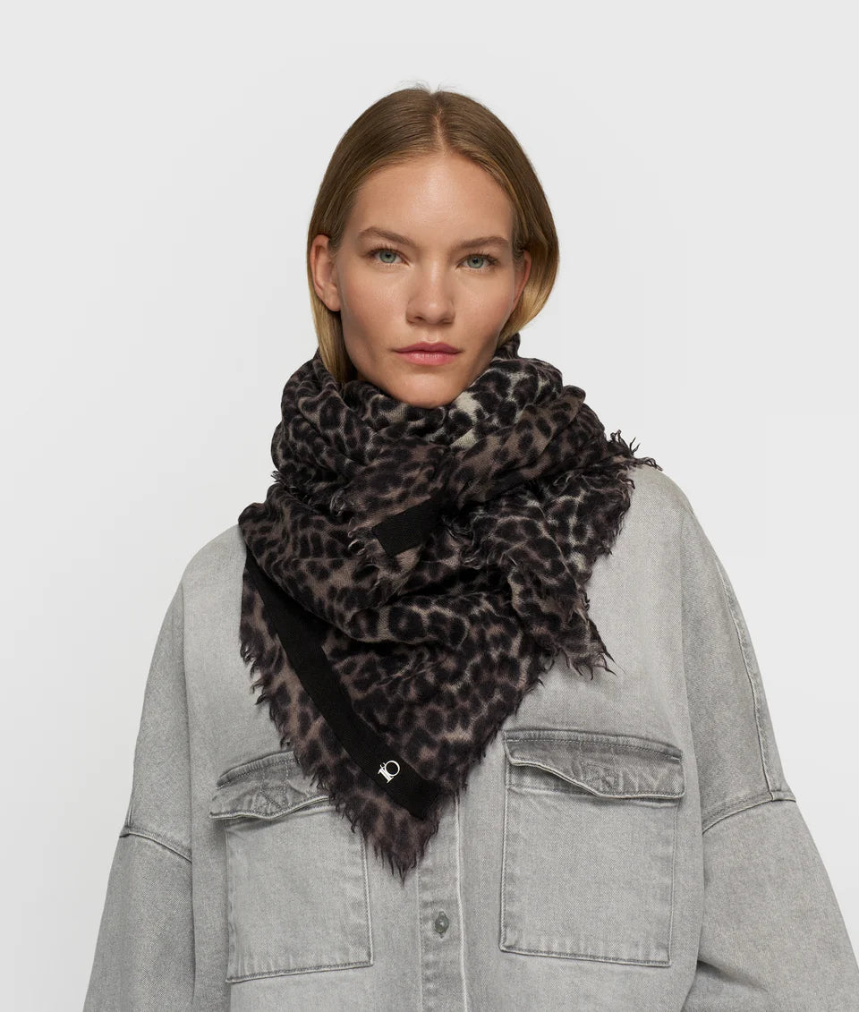 10DAYS AMSTERDAM Wool Scarf Leopard
