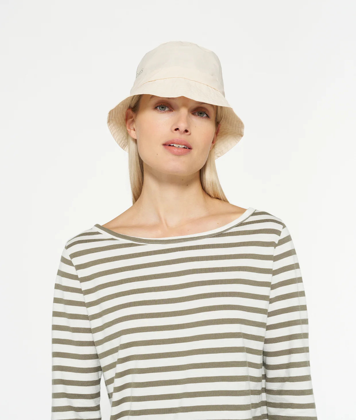 10 DAYS AMSTERDAM Bucket Hat