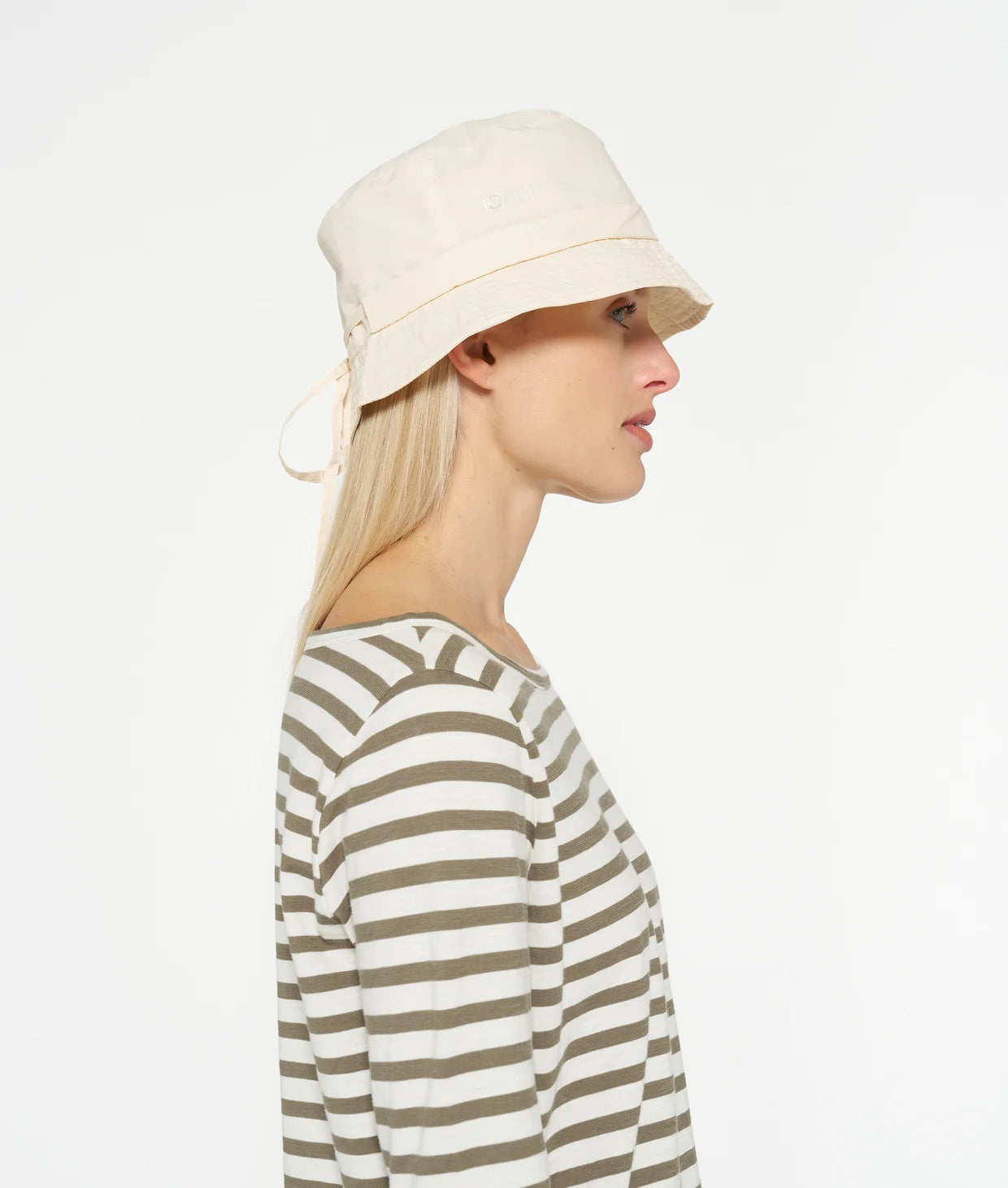 10 DAYS AMSTERDAM Bucket Hat