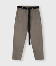 Lade das Bild in den Galerie-Viewer, 10 DAYS AMSTERDAM Belted Pants Jog Denim - Sage
