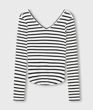 Lade das Bild in den Galerie-Viewer, 10DAYS AMSTERDAM V-Neck Longsleeve Ballet
