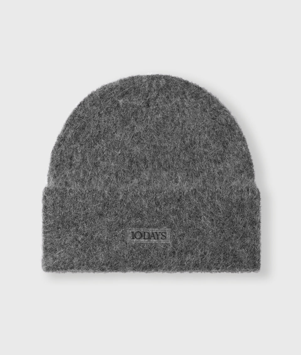 10DAYS AMSTERDAM Hairy Knit Beanie