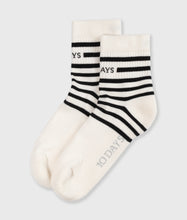 Lade das Bild in den Galerie-Viewer, 10DAYS AMSTERDAM Socks Stripes Ecru/Black
