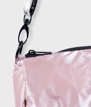 Lade das Bild in den Galerie-Viewer, 10 DAYS AMSTERDAM Small Pillow Bag Lilac
