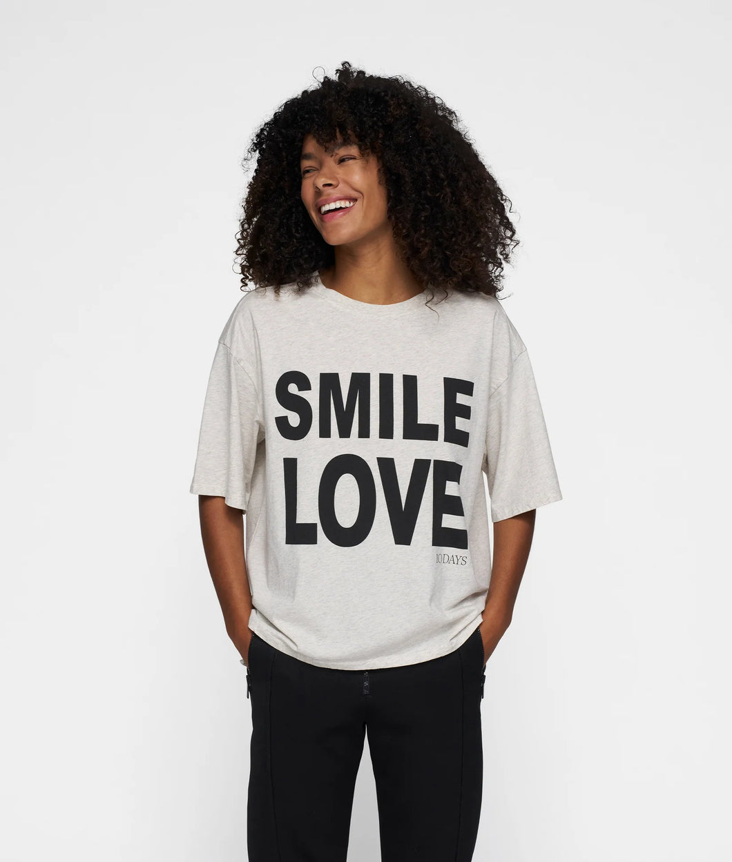 10DAYS AMSTERDAM Statement T-Shirt Love