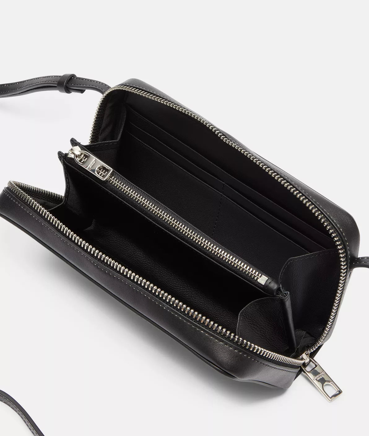 LIEBESKIND BERLIN Crossbody Lou XS Schwarz Vintage