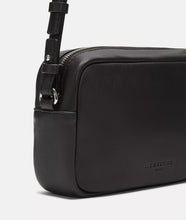 Lade das Bild in den Galerie-Viewer, LIEBESKIND Ella Camera Bag S - Black
