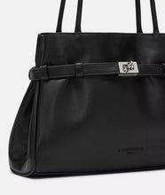 Lade das Bild in den Galerie-Viewer, LIEBESKIND BERLIN Nori Satchel M Black
