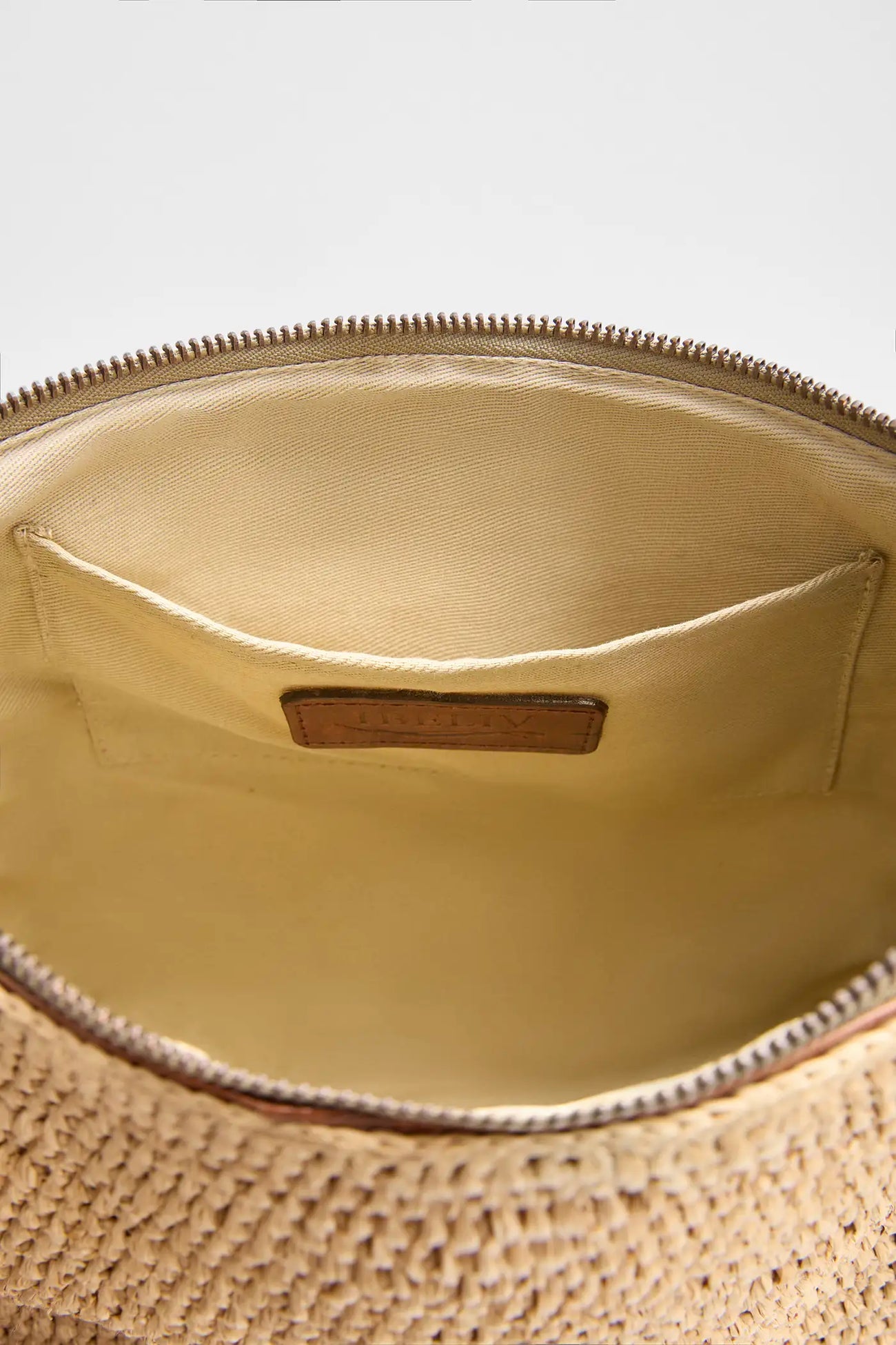 IBELIV Tasche Mihaja aus Raffia - Tea