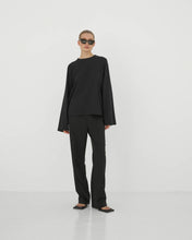 Lade das Bild in den Galerie-Viewer, CLUB L&#39; AVENIR Sweatshirt Raiza&#39;CL Black
