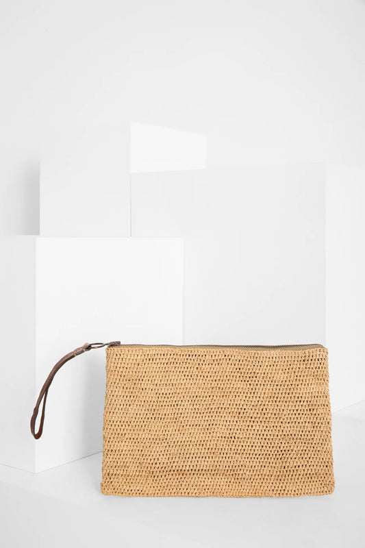 IBELIV Clutch Ampy aus Raffia - Tea