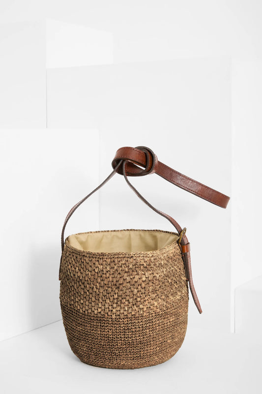 IBELIV Bag Maika aus Raffia - Dark Tea