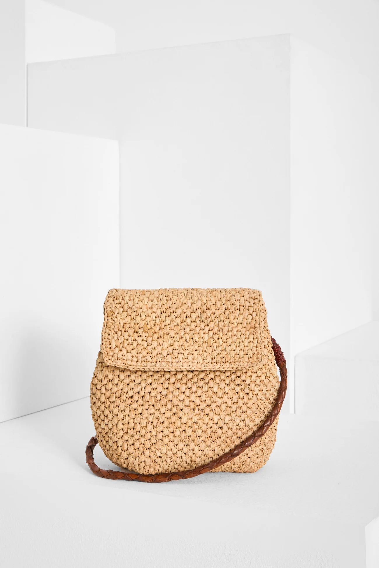 IBELIV Minitasche Zaz aus Raffia - Tea