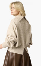 Lade das Bild in den Galerie-Viewer, AIMEE THE LABEL Pullover MatteoA Sand Melee
