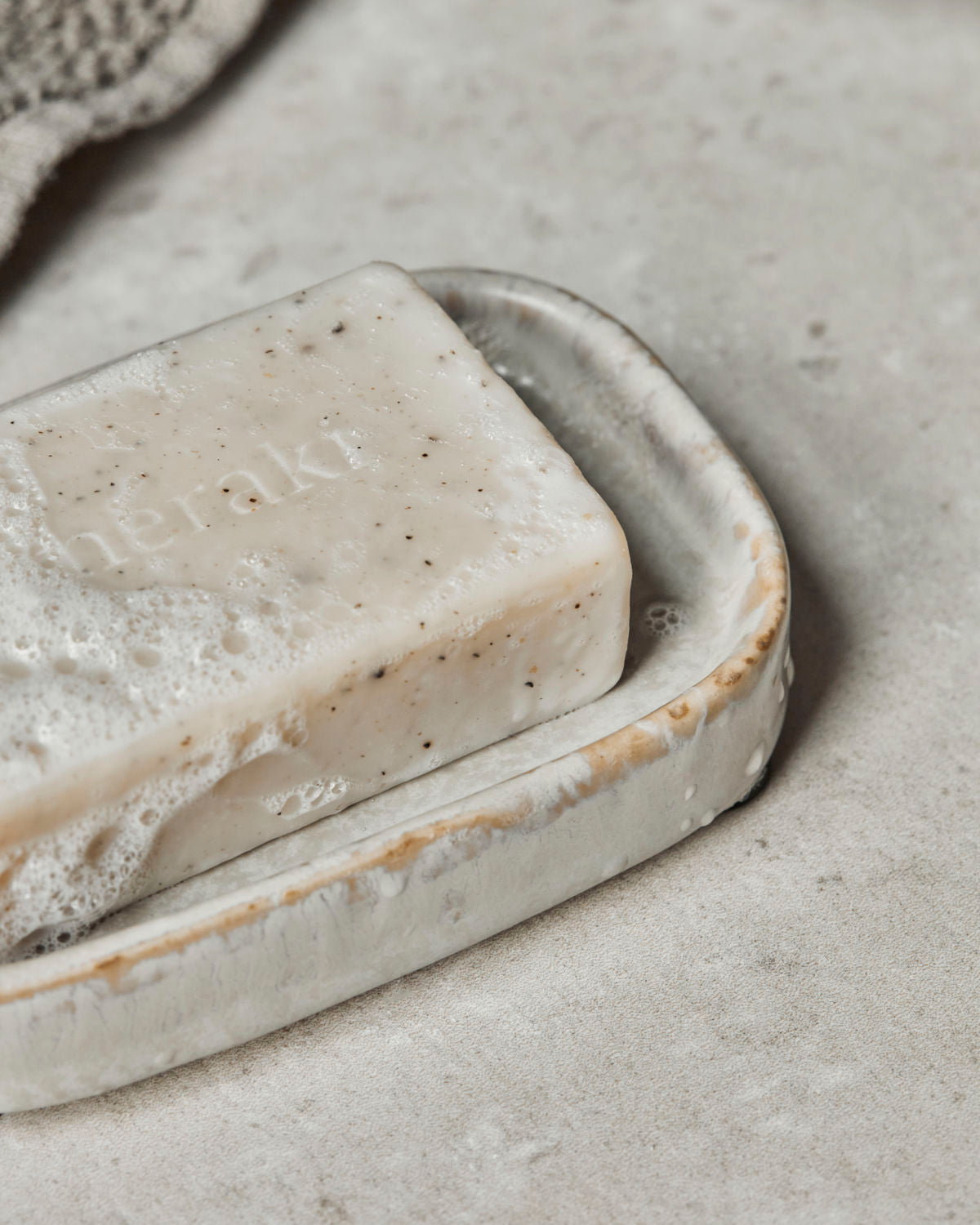 MERAKI Stückseife Sesame Scrub