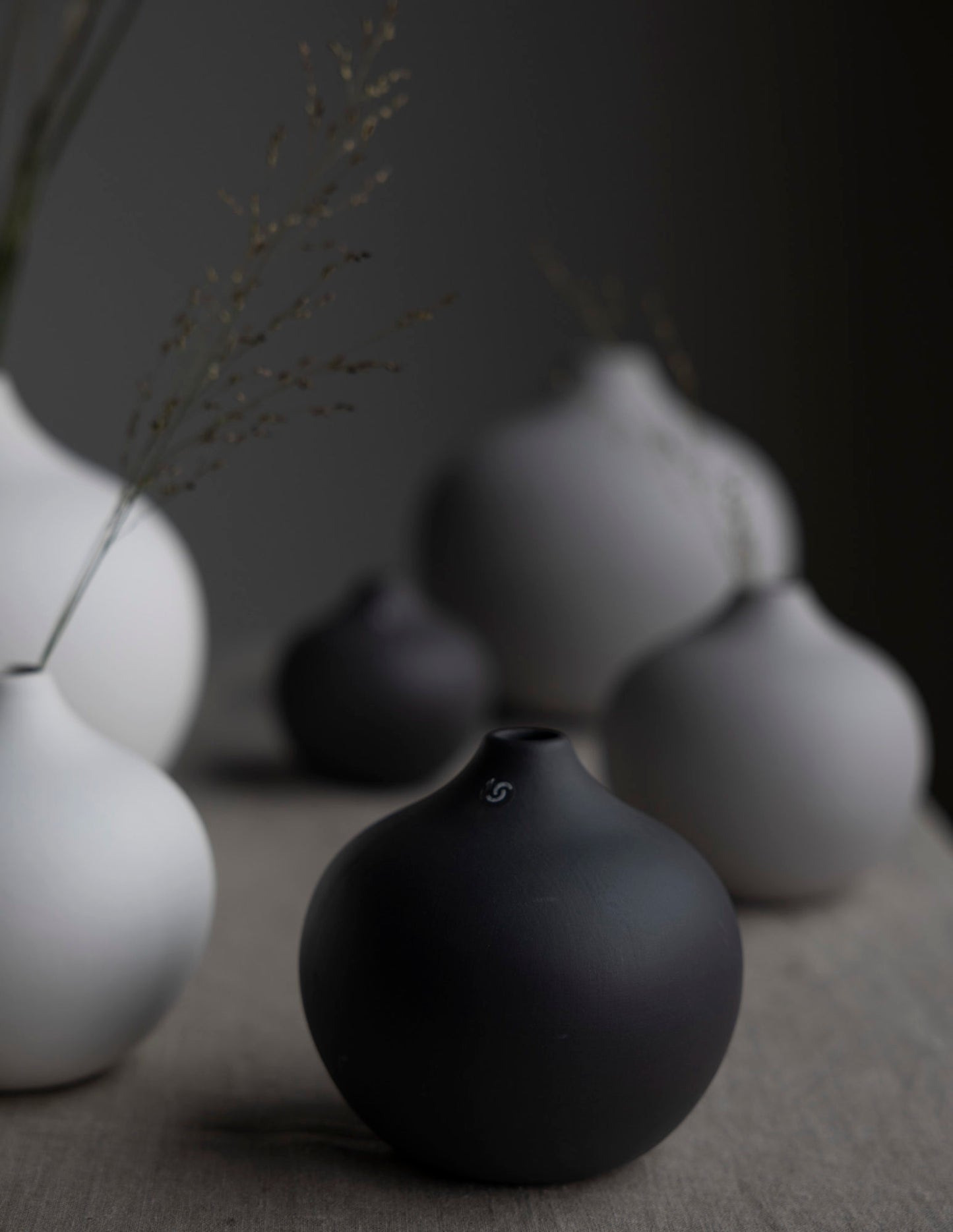 STOREFACTORY Fröbacken Vase small dark grey