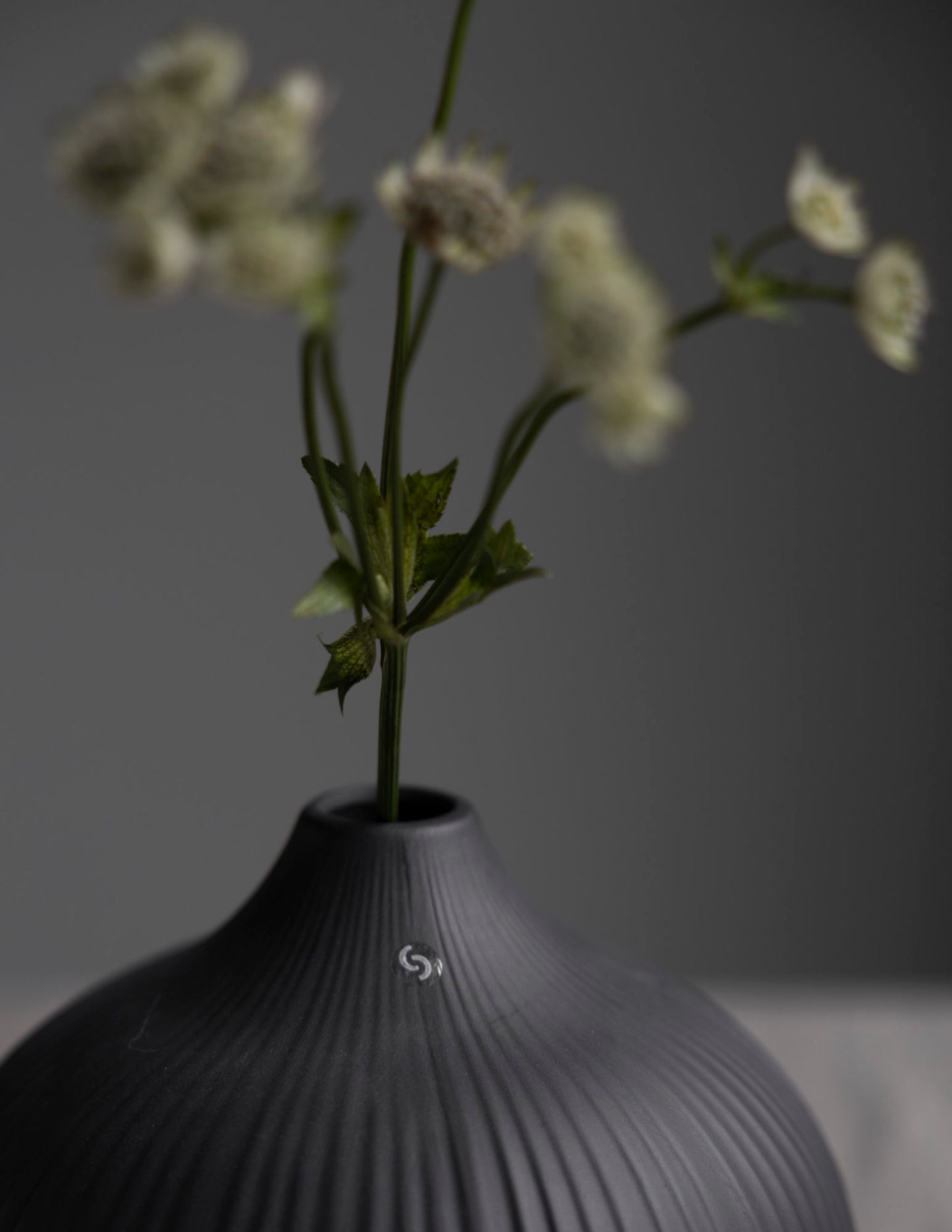 STOREFACTORY Fröbacken Vase Medium dark grey