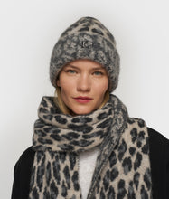 Lade das Bild in den Galerie-Viewer, 10DAYS AMSTERDAM Knit Beanie Leopard

