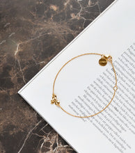Lade das Bild in den Galerie-Viewer, SYSTER P Rosie Armband Gold
