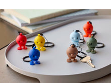 Lade das Bild in den Galerie-Viewer, HOPTIMIST Schlüsselanhänger Bumble Choko
