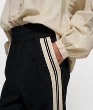 Lade das Bild in den Galerie-Viewer, 10DAYS AMSTERDAM Ballet Jogger Tape Black

