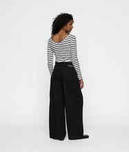 Lade das Bild in den Galerie-Viewer, 10 DAYS AMSTERDAM Paperbag Wide Leg Pants back
