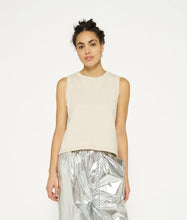 Lade das Bild in den Galerie-Viewer, 10 DAYS AMSTERDAM Sleeveless Top Fleece Light Safari
