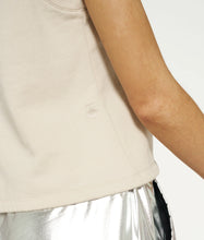 Lade das Bild in den Galerie-Viewer, 10 DAYS AMSTERDAM Sleeveless Top Fleece Light Safari
