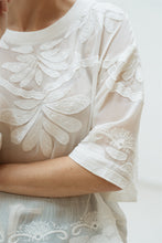 Lade das Bild in den Galerie-Viewer, AIMEE THE LABEL Bluse Kiyomi
