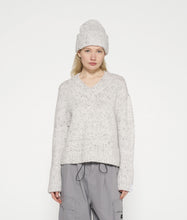 Lade das Bild in den Galerie-Viewer, 10 DAYS AMSTERDAM V-Neck Knit Sweater Melee
