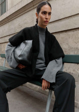 Lade das Bild in den Galerie-Viewer, CLUB L&#39;AVENIR Jacke Amaya&#39;CL Black
