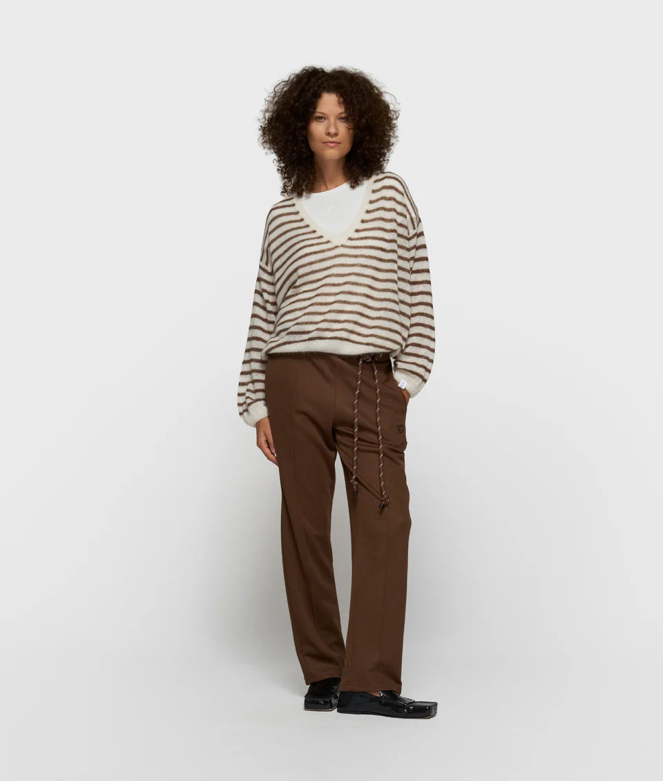 10DAYS AMSTERDAM Thin V-Neck Sweater Dark Truffle/ Ecru