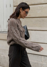 Lade das Bild in den Galerie-Viewer, CLUB L&#39;AVENIR Pullover Kae&#39;CL Taupe
