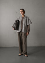 Lade das Bild in den Galerie-Viewer, CLUB L&#39;AVENIR Hose Jeya&#39;CL Coffee
