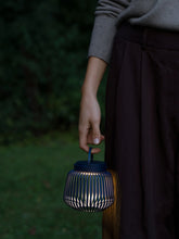 Lade das Bild in den Galerie-Viewer, BLOMUS LED Mobile Laterne Lito XS black
