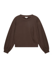 Lade das Bild in den Galerie-Viewer, CLUB L&#39;AVENIR Sweater Sayeh&#39;CL Fudge
