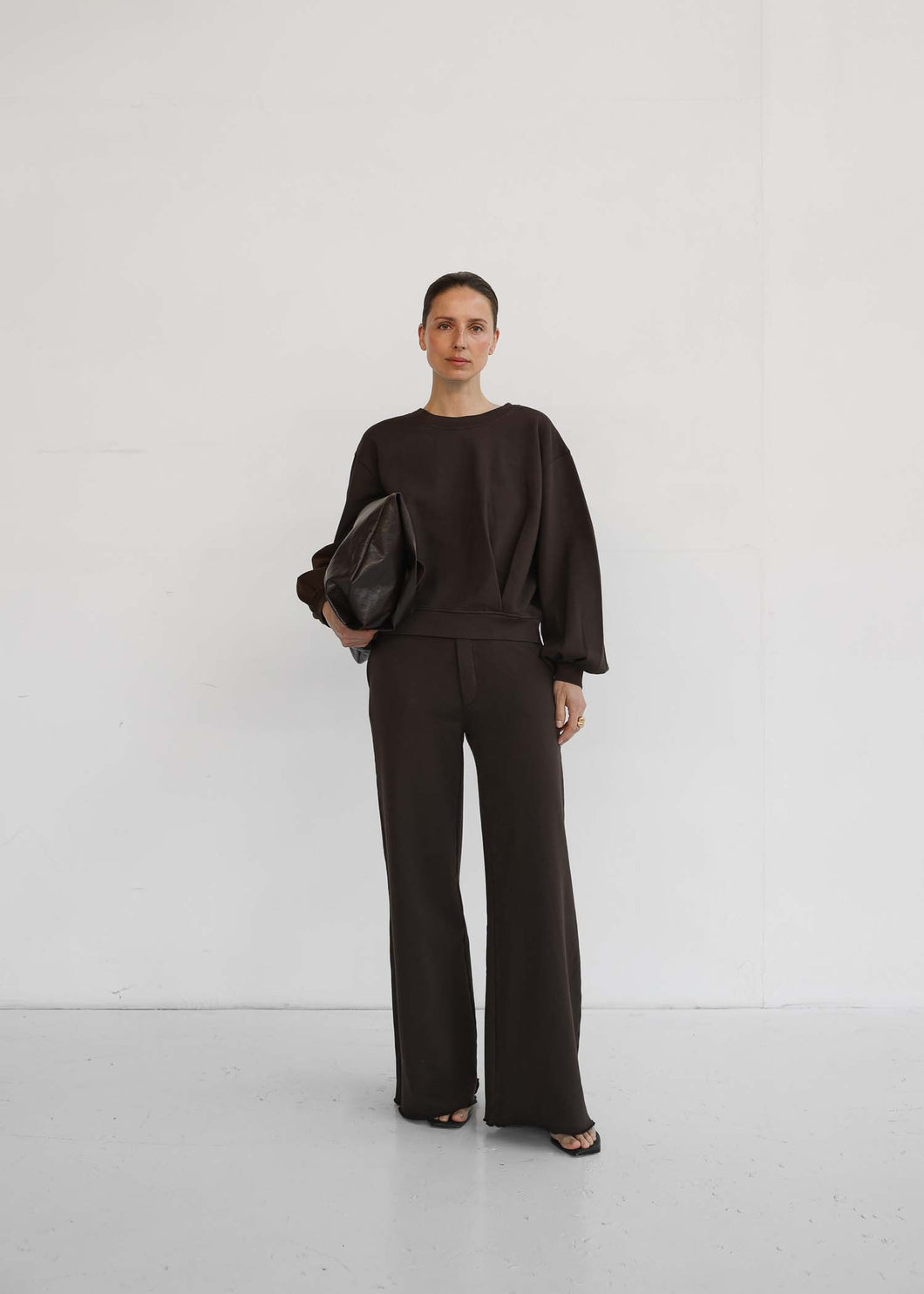 CLUB L'AVENIR Sweatpants Shela'CL Fudge