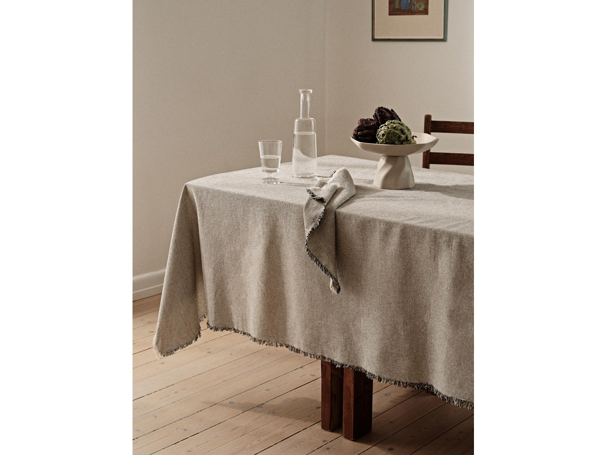 BROSTE COPENHAGEN Elouise Tischdecke in 2 Größen