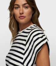 Lade das Bild in den Galerie-Viewer, 10DAYS AMSTERDAM Strong Shoulder Tee Modal Stripes
