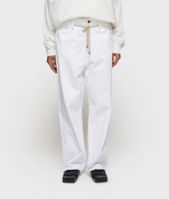 Lade das Bild in den Galerie-Viewer, 10DAYS AMSTERDAM Straight Leg Pants Twill Optic White
